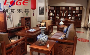 保養(yǎng)紅木辦公家具需注重哪些方面呢？